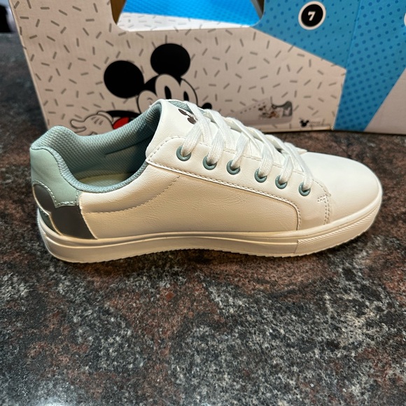 NIB Women’s Aldi Exclusive Mickey Mouse Sneakers - Picture 9 of 12